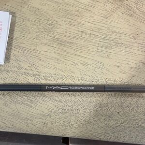 Mac spiked eyebrow pencil